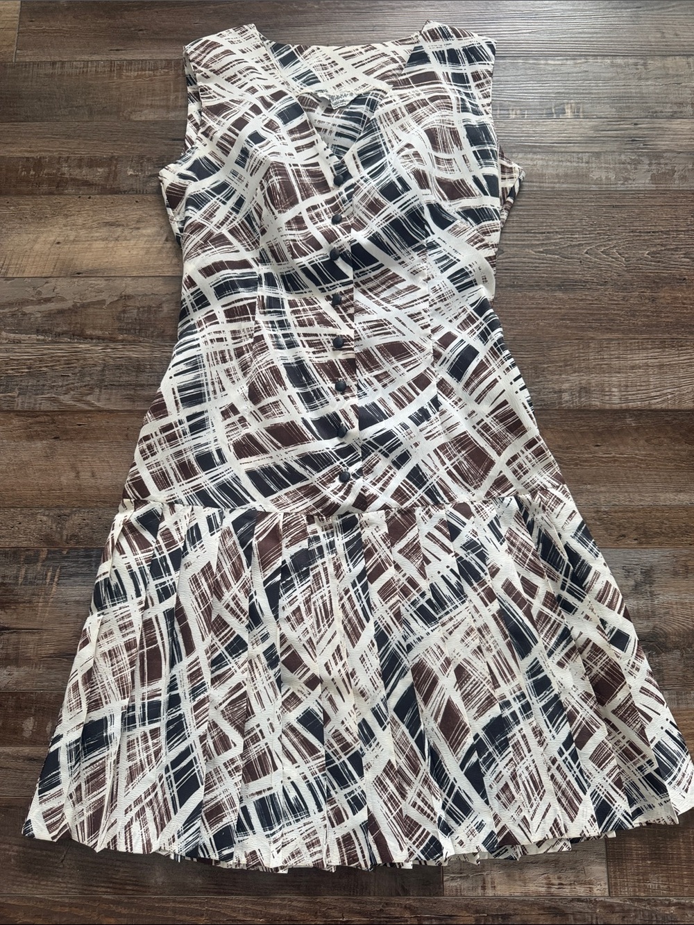 Sleeveless Midi Dress with Abstract Brushstroke Print in White, Brown & Black